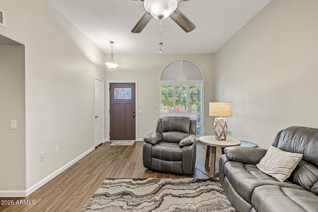 9907 W HAWTHORN Drive, Sun City, AZ 85351 — photo 5