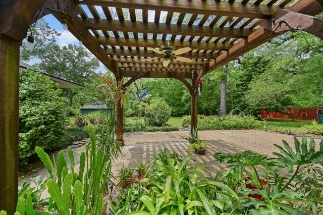18401 Belle Grove Rd, Prairieville, LA 70769