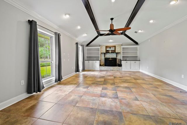 18401 Belle Grove Rd, Prairieville, LA 70769