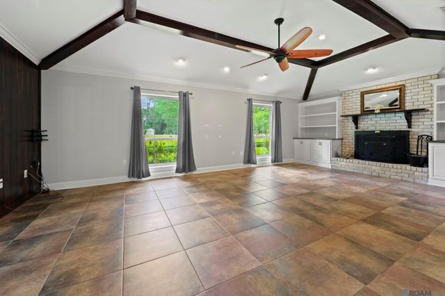 18401 Belle Grove Rd, Prairieville, LA 70769