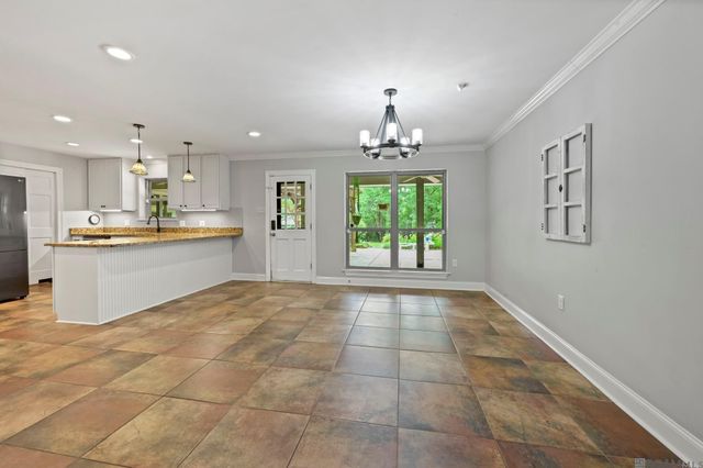 18401 Belle Grove Rd, Prairieville, LA 70769