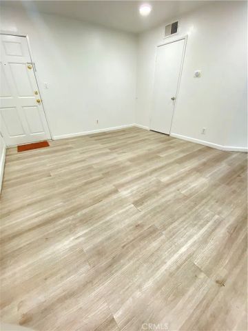 18645 Hatteras 278, Tarzana, CA 91356