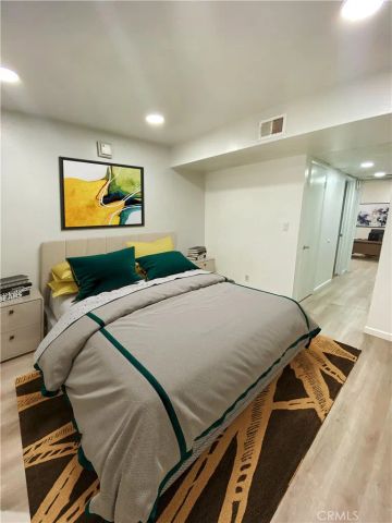 18645 Hatteras 278, Tarzana, CA 91356