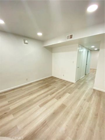 18645 Hatteras 278, Tarzana, CA 91356