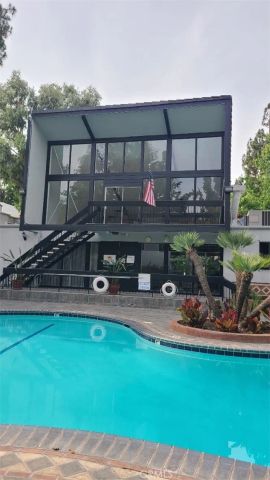 18645 Hatteras 278, Tarzana, CA 91356