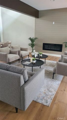 18645 Hatteras 278, Tarzana, CA 91356