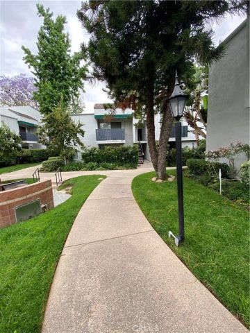 18645 Hatteras 278, Tarzana, CA 91356