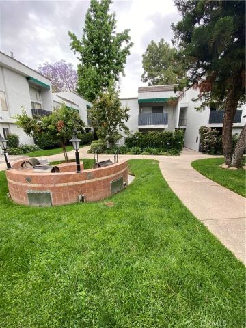 18645 Hatteras 278, Tarzana, CA 91356