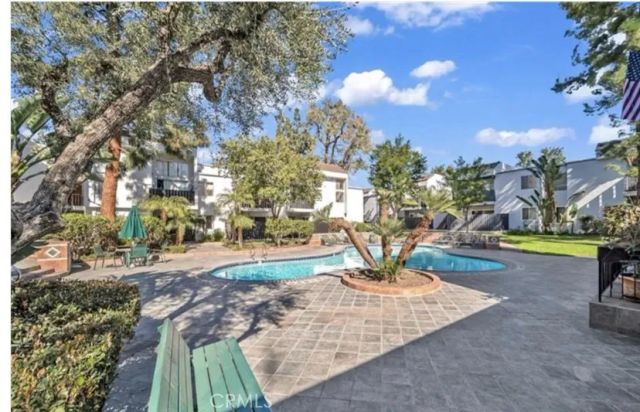 18645 Hatteras 278, Tarzana, CA 91356