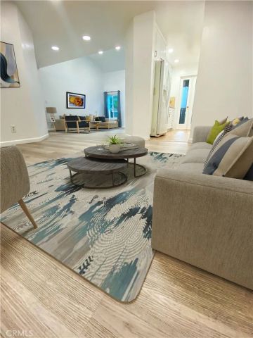 18645 Hatteras 278, Tarzana, CA 91356
