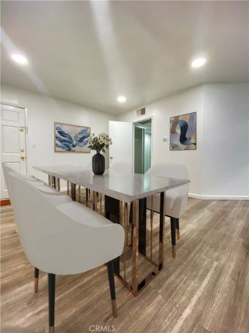 18645 Hatteras 278, Tarzana, CA 91356