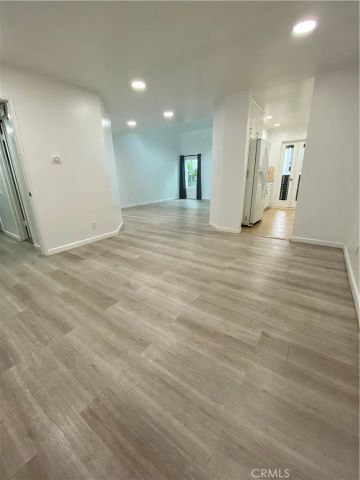 18645 Hatteras 278, Tarzana, CA 91356