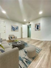 18645 Hatteras 278, Tarzana, CA 91356