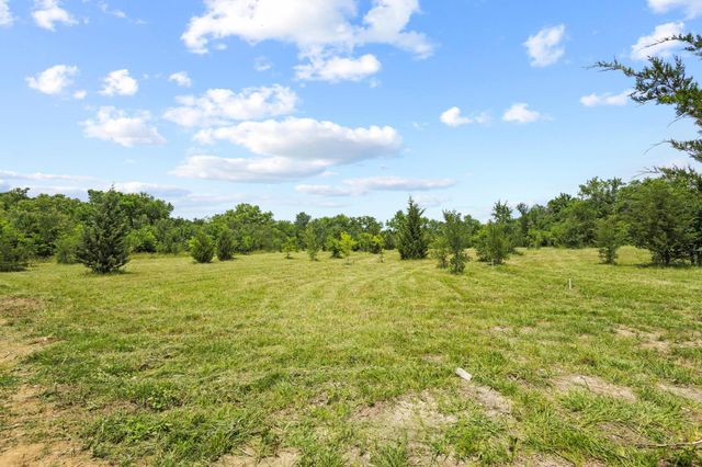 516 County Road 27450, Honey Grove, TX 75446