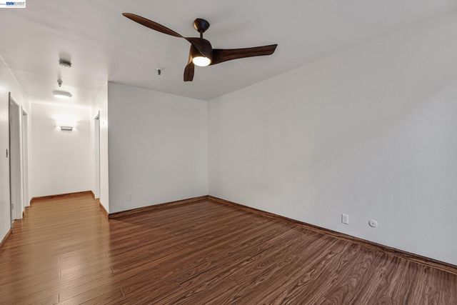 771 Kingston Ave 104, Oakland, CA 94611