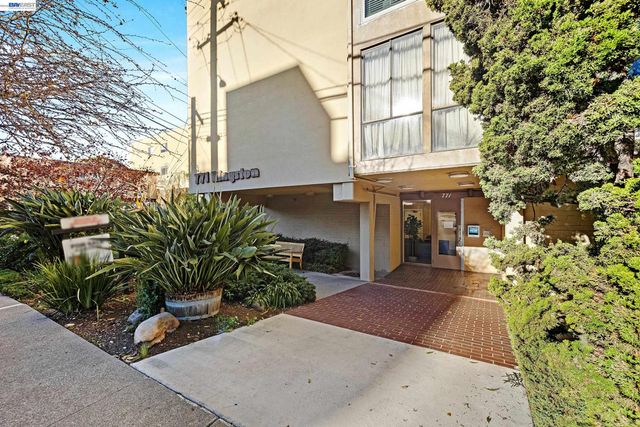 771 Kingston Ave 104, Oakland, CA 94611