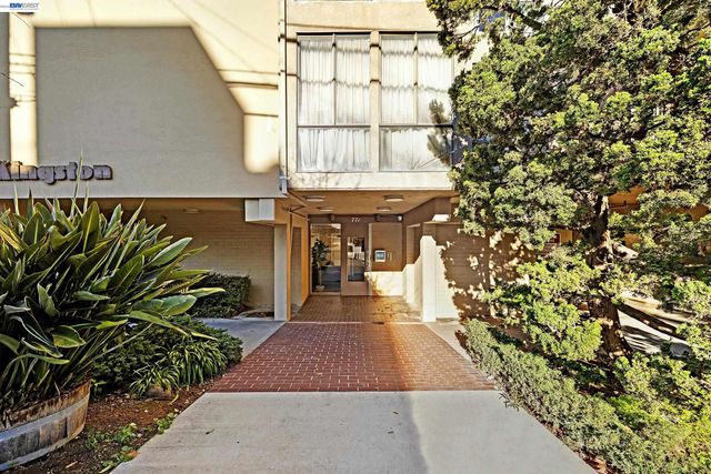 771 Kingston Ave 104, Oakland, CA 94611