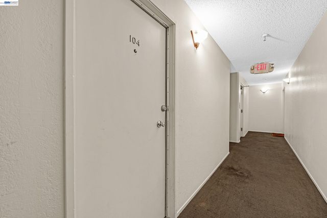 771 Kingston Ave 104, Oakland, CA 94611