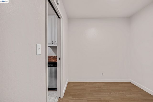 771 Kingston Ave 104, Oakland, CA 94611