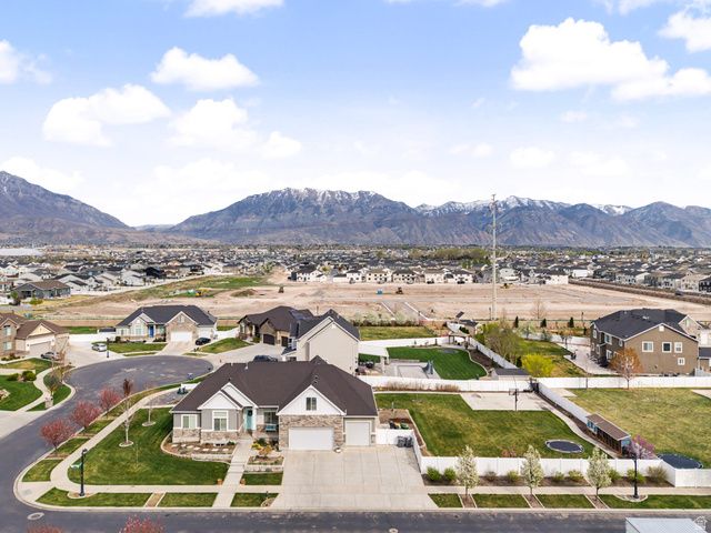 83 N SUNSET DR, Vineyard, UT 84059