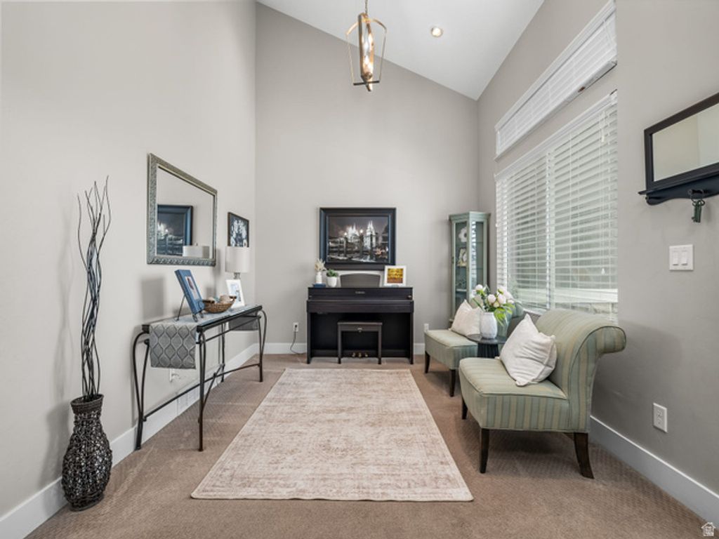 Image 3 of property listing at 83 N SUNSET DR, Vineyard, UT 84059