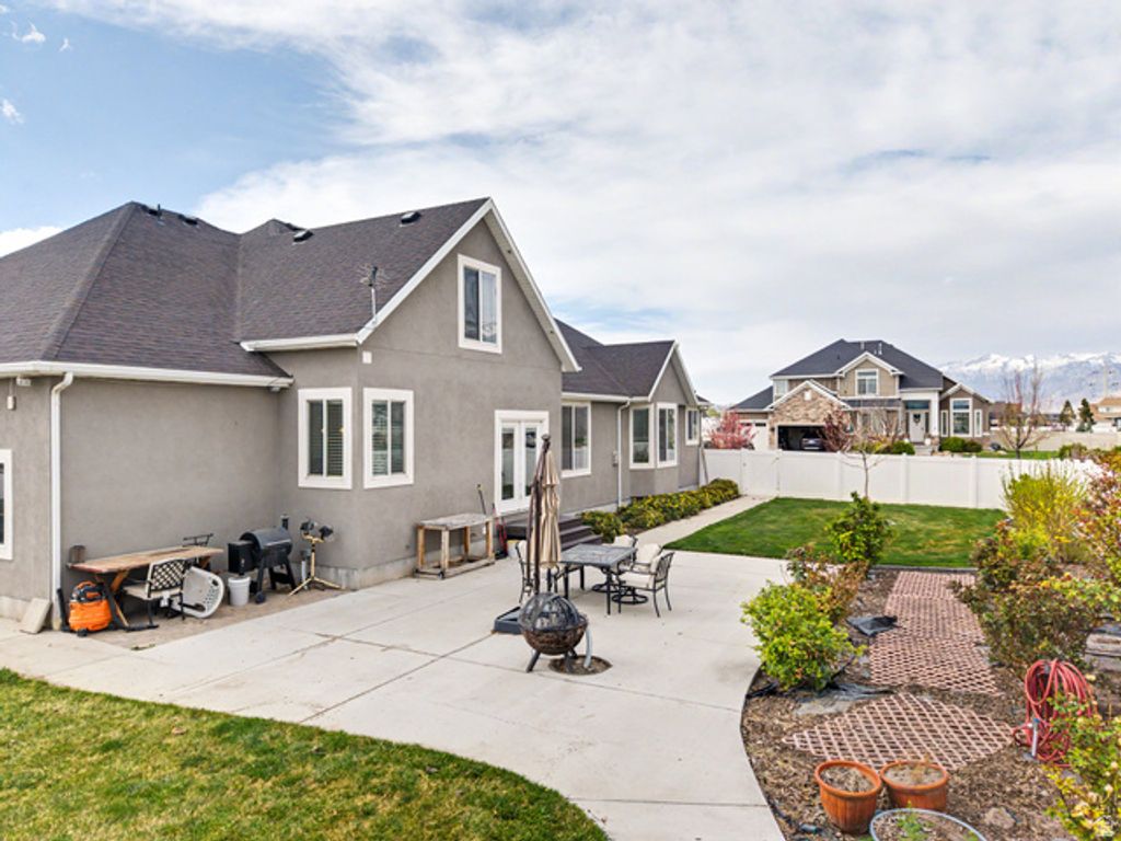 Image 35 of property listing at 83 N SUNSET DR, Vineyard, UT 84059