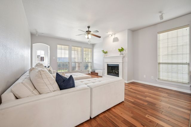 520 Eastland Drive, Lewisville, TX 75056