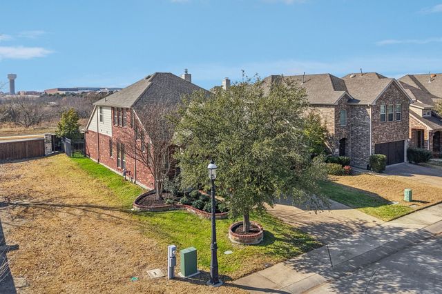 520 Eastland Drive, Lewisville, TX 75056