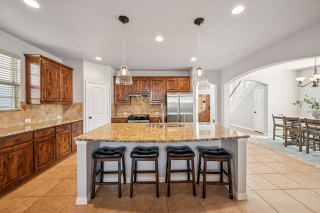 520 Eastland Drive, Lewisville, TX 75056