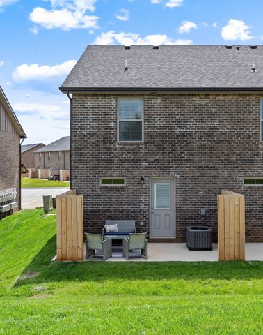 1000 Henry Place Blvd Unit 807, Clarksville, TN 37042