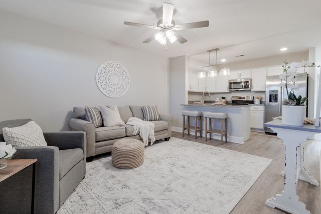 1000 Henry Place Blvd Unit 807, Clarksville, TN 37042