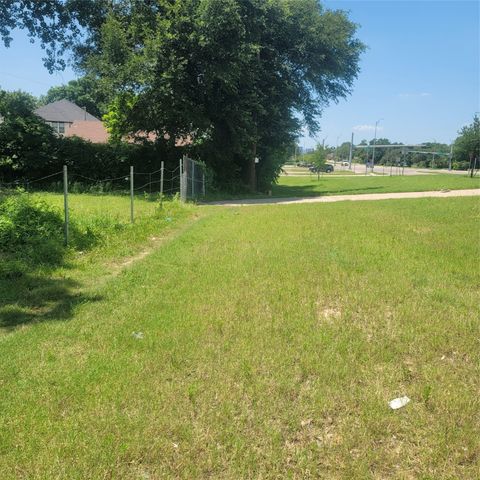 1715 Garden Drive, Dallas, TX 75215