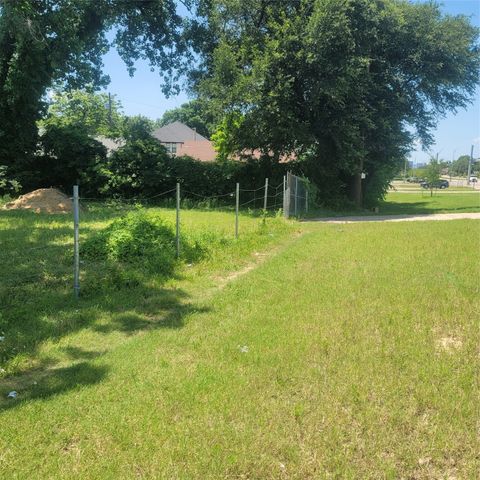 1715 Garden Drive, Dallas, TX 75215