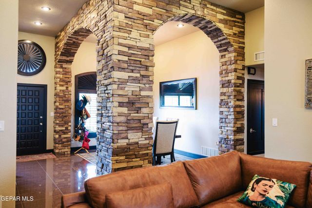 1460 Pioneer Ridge Drive, El Paso, TX 79912