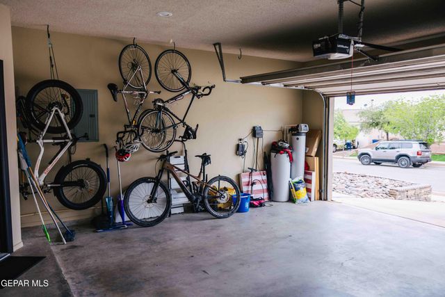 1460 Pioneer Ridge Drive, El Paso, TX 79912