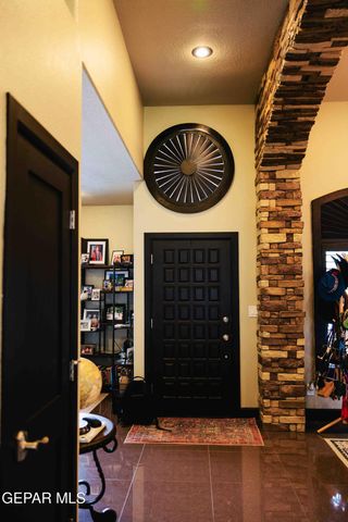 1460 Pioneer Ridge Drive, El Paso, TX 79912