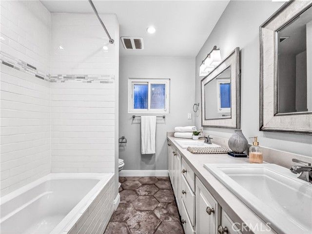 7313 S Earldom Avenue, Playa Del Rey (los Angeles), CA 90293