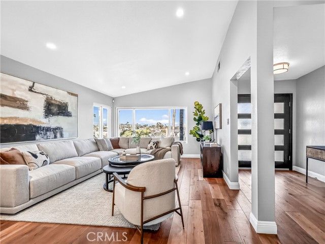 7313 S Earldom Avenue, Playa Del Rey (los Angeles), CA 90293