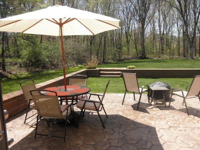 236 Cumberland Ave, North Attleboro, MA 02760