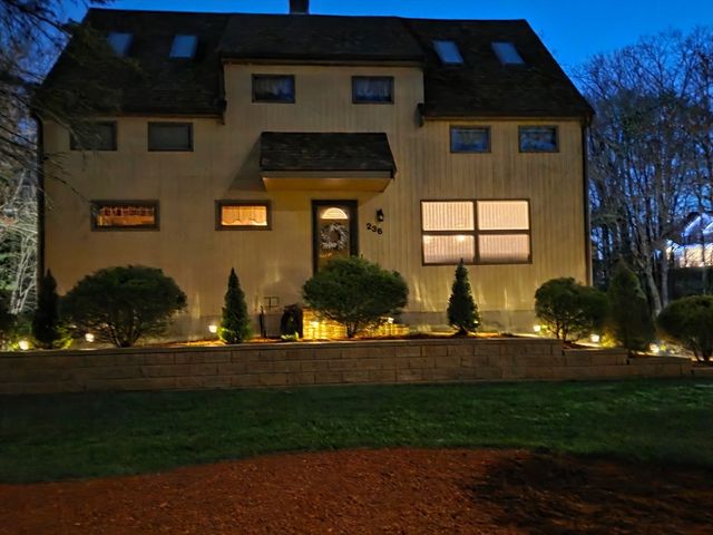 236 Cumberland Ave, North Attleboro, MA 02760