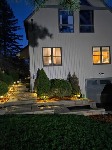 236 Cumberland Ave, North Attleboro, MA 02760