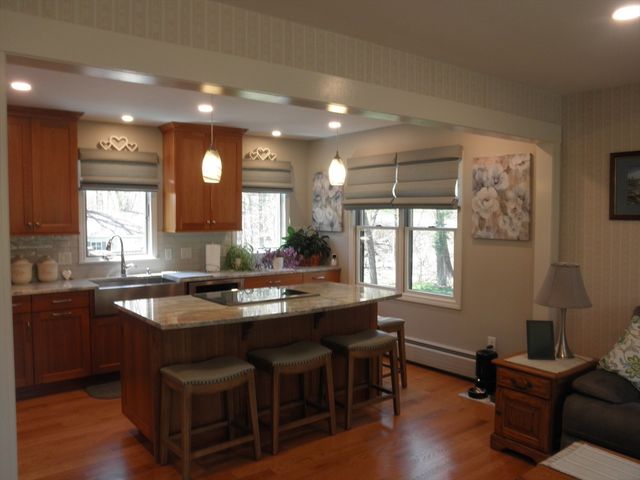 236 Cumberland Ave, North Attleboro, MA 02760