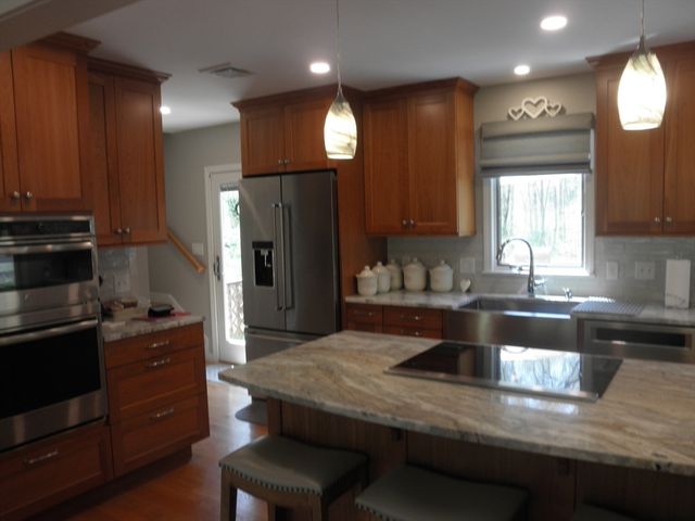236 Cumberland Ave, North Attleboro, MA 02760