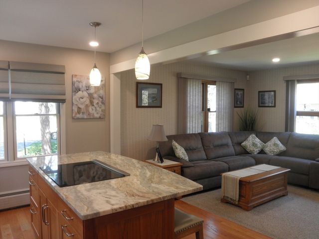 236 Cumberland Ave, North Attleboro, MA 02760