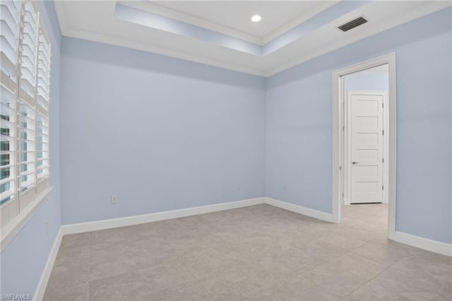 8813 Yucatan CT, Naples, FL 34112