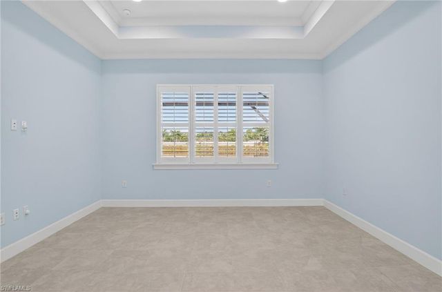 8813 Yucatan CT, Naples, FL 34112