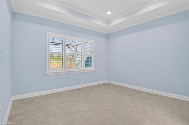 8813 Yucatan CT, Naples, FL 34112