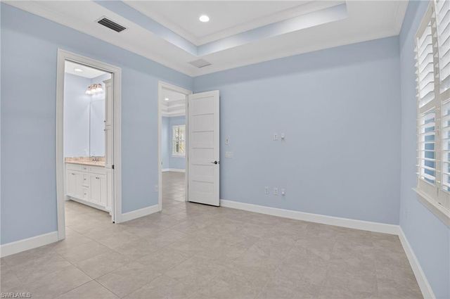 8813 Yucatan CT, Naples, FL 34112