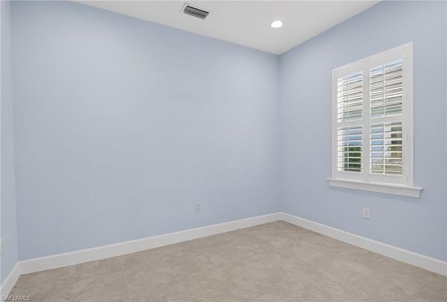 8813 Yucatan CT, Naples, FL 34112