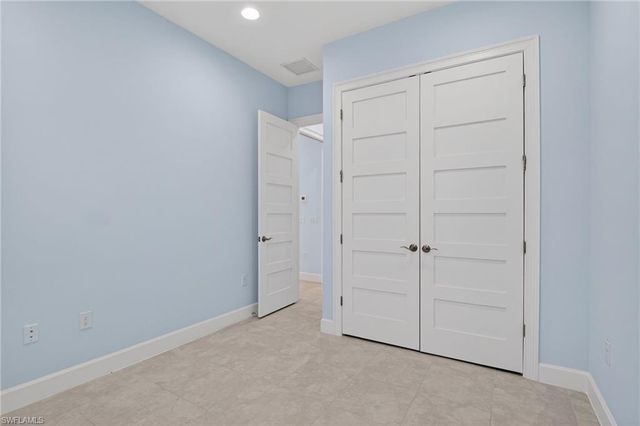 8813 Yucatan CT, Naples, FL 34112